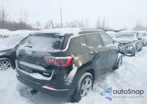 2019 Jeep Compass Latitude 4X4 from USA, damaged, VIN 3C4NJDBBXKT696428